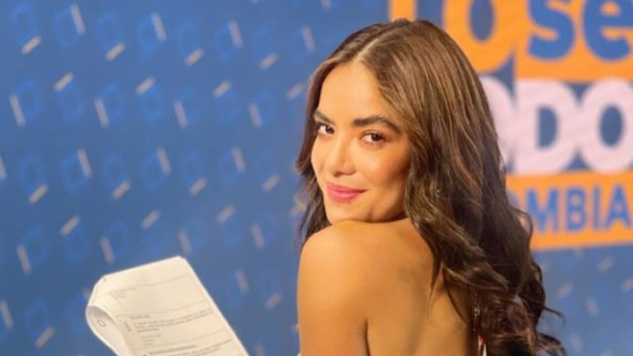 La presentadora Elianis Garrido, muy conmovida por el testimonio de Isabel Torres.