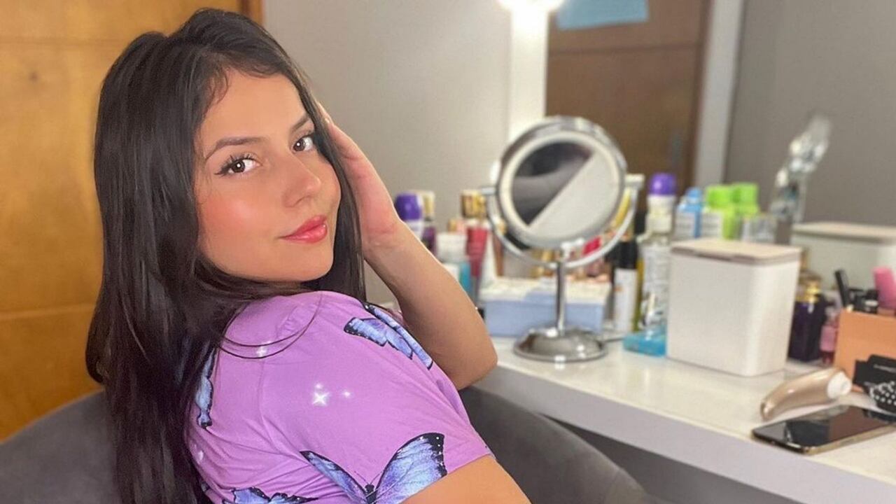 Aida Cortés vistió lencería blanca y puso a pensar mal a muchos en plena Semana Santa