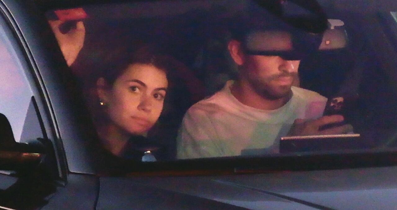 Clara Chía y Piqué destaparon su noviazgo en agosto pasado. Desde entonces el acoso de la prensa y de los ‘shakilovers’ en redes sociales ha sido un dolor de cabeza para la pareja.