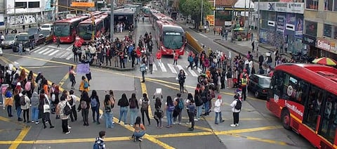 Transmilenio manifestaciones en la Caracas y la 30 por caso de abuso