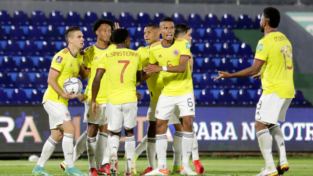 Los carros de lujo de jugadores de la Selección Colombia