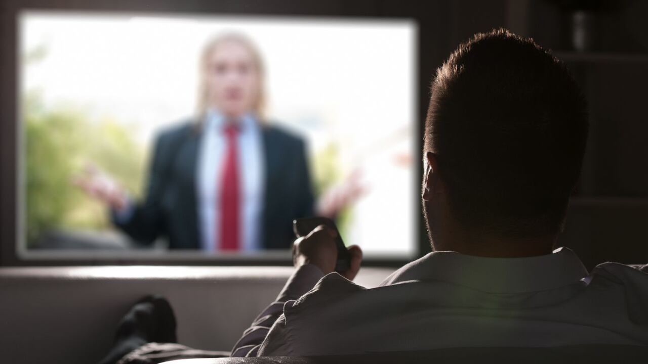 ¿Cuánto tiempo se puede tener una televisión OLED encendida?