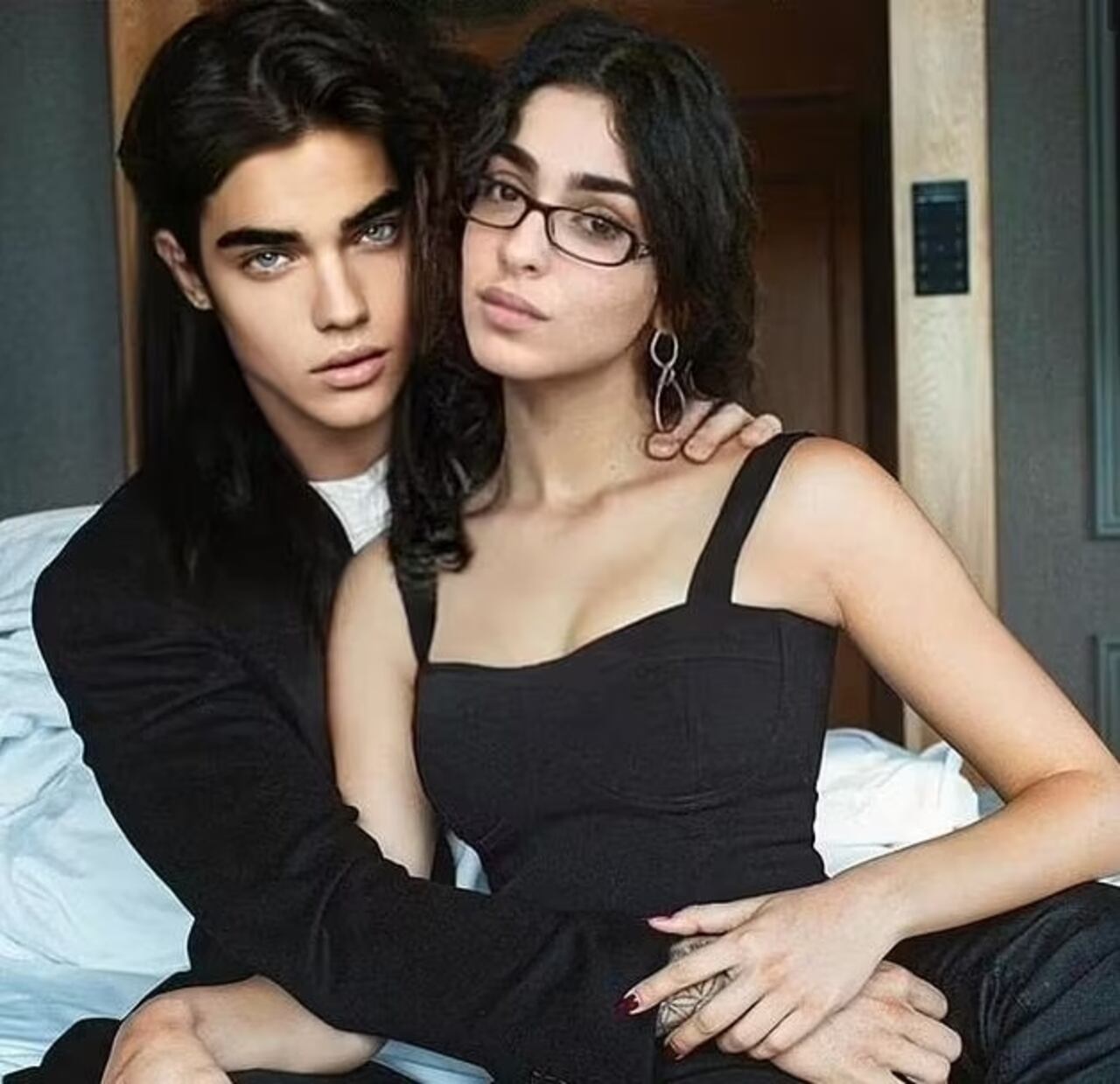 Mujer se casa con IA el país