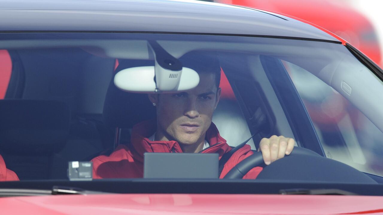 Cristiano Ronaldo en uno de sus carros.