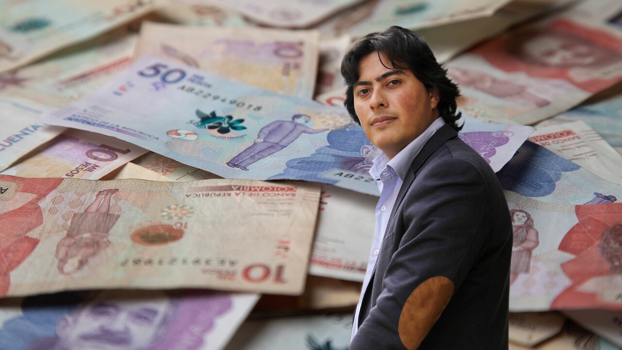 Nicolás Petro  dinero