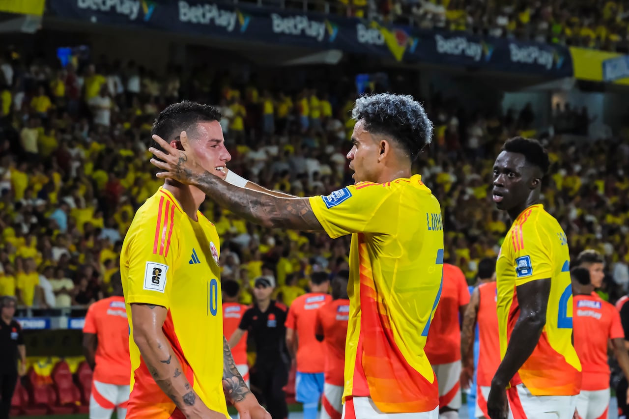 BARRANQUILLA, COLOMBIA - SEPTEMBER 4: James Rodriguez of Colombia (L) celebrates with teammate Luis Diaz (R) after scoring his team's second goal during a FIFA World Cup 2026 Qualifier match between Colombia and Bolivia at Roberto Melendez Metropolitan Stadium on September 4, 2025 in Barranquilla, Colombia. (Photo by David Nieto/Eurasia Sport Images/Getty Images)