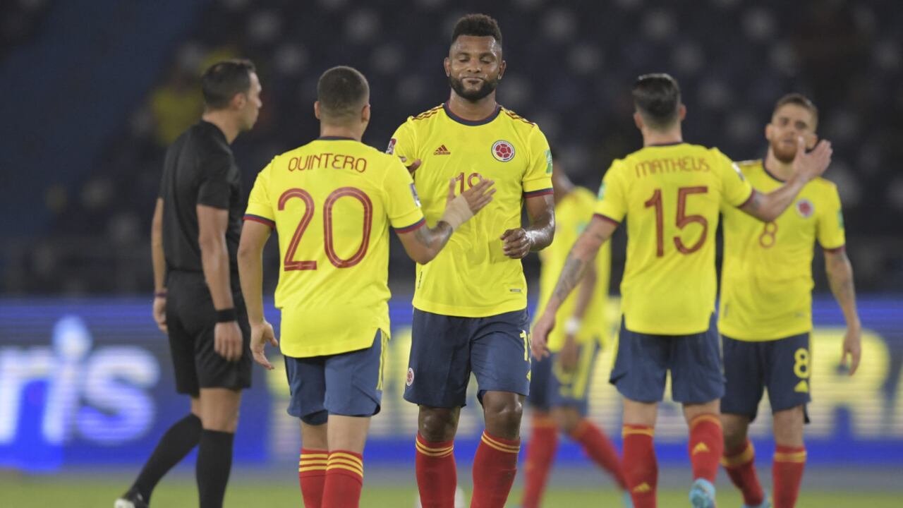 Colombia´s players celebrate at the end of a South American qualification football match against Bolivia for the FIFA World Cup Qatar 2022, at the Metropolitano Roberto Melendez stadium in Barranquilla, Colombia, on March 24, 2022.
AFP/Raul ARBOLEDA