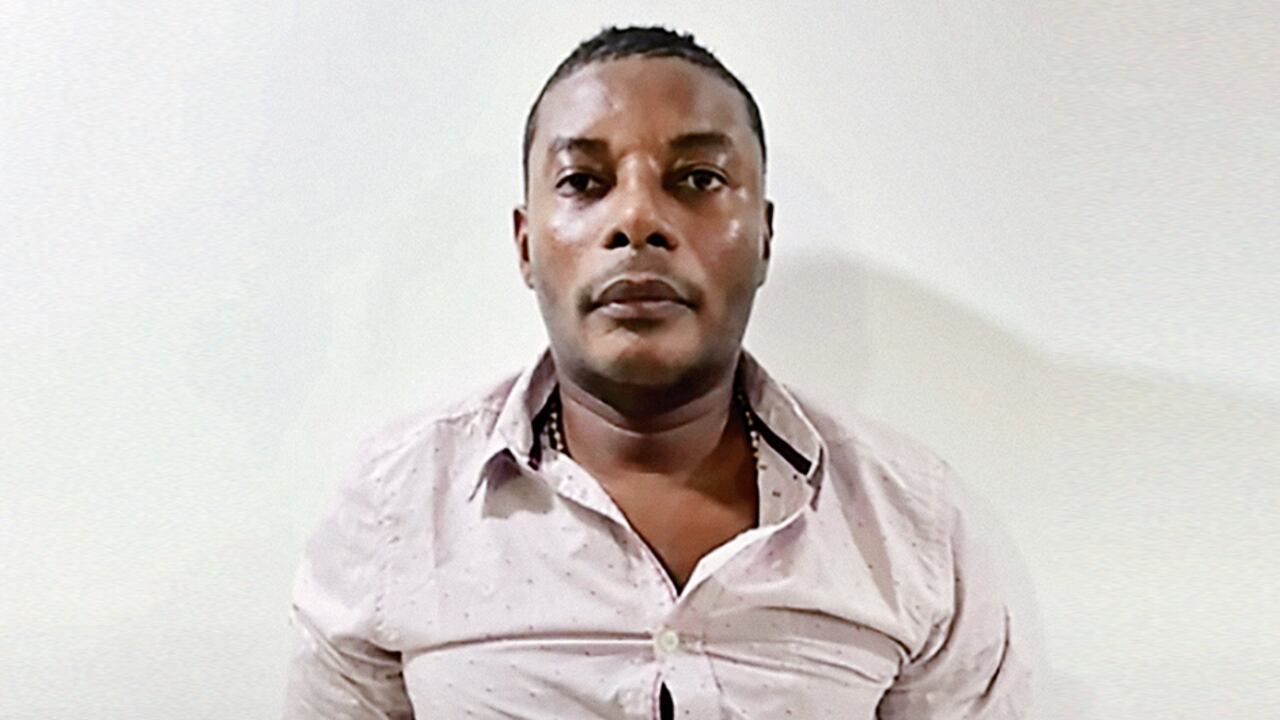Juan Castro, alias Matamba, cabecilla de la Cordillera, se convirtió en un jefe alterno de militares, a quienes les pagaba millonarios sobornos en el sur del país.