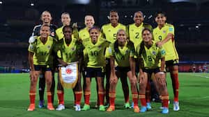 NAVI MUMBAI, INDIA - OCTOBER 30: Colombia pose for a team photo ahead of the FIFA U-17 Women's World Cup 2022 Final between Colombia and Spain at DY Patil Stadium on October 30, 2022 in Navi Mumbai, India. (Photo by Matthew Lewis - FIFA/FIFA via Getty Images)