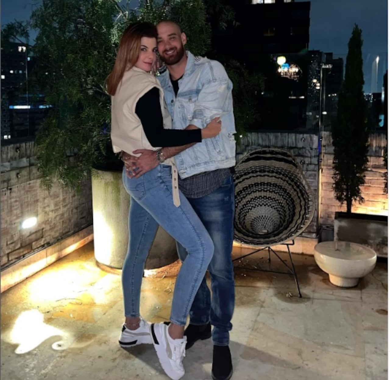 Carolina Cruz junto a Jamil Farah.