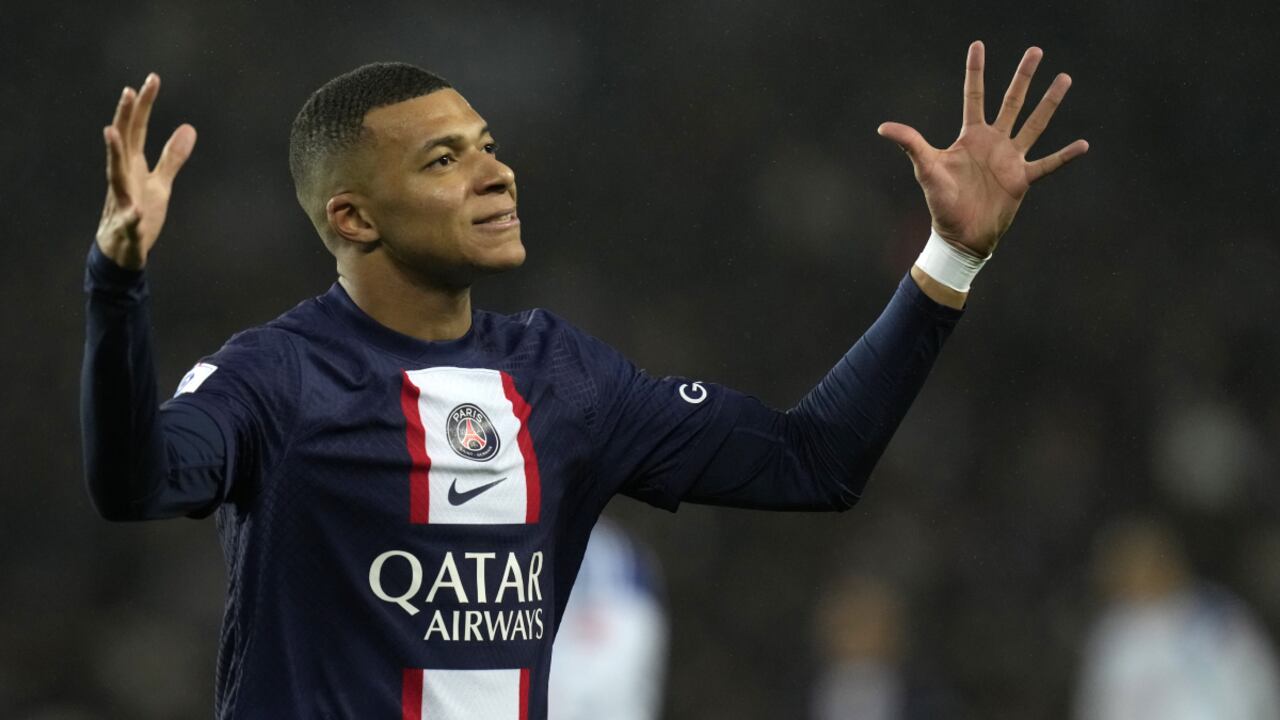PSG's Kylian Mbappe reacts after missing a chance to score during the French League One soccer match between Paris Saint-Germain and Strasbourg at the Parc des Princes in Paris, Wednesday, Dec. 28, 2022. (AP/Thibault Camus)