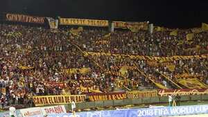 Los hinchas del Tolima recibieron de la peor manera a Daniel Cataño en Ibagué. Foto: Futbolete.