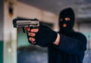 Uno de los ladrones logró escapar.