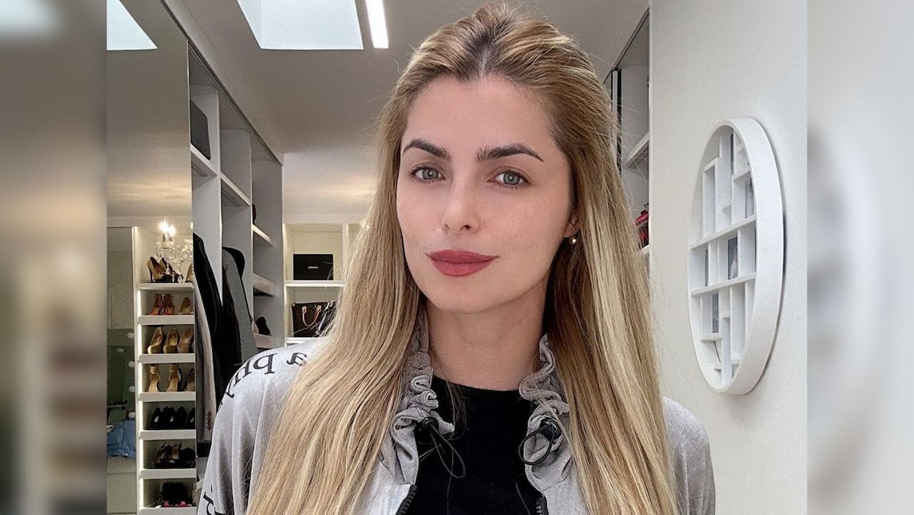 Cristina Hurtado sorprende con tremendo bikini a sus 40 años