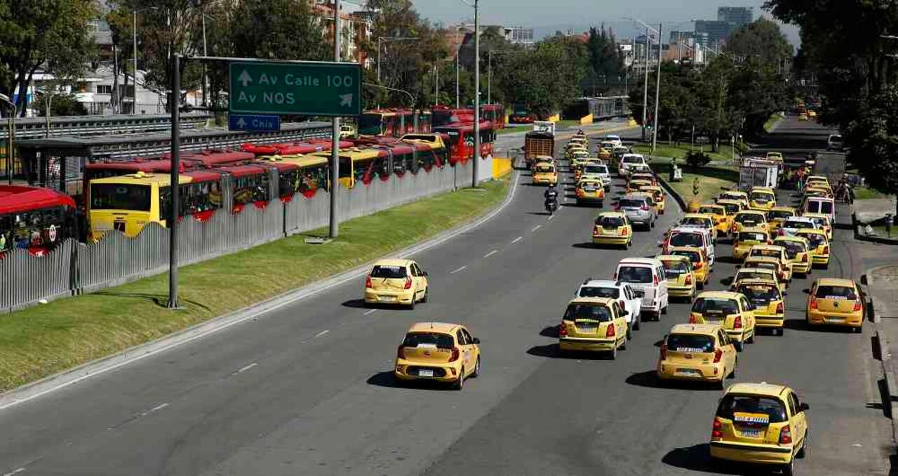 Este miércoles 25 de noviembre habrá paro nacional de taxistas