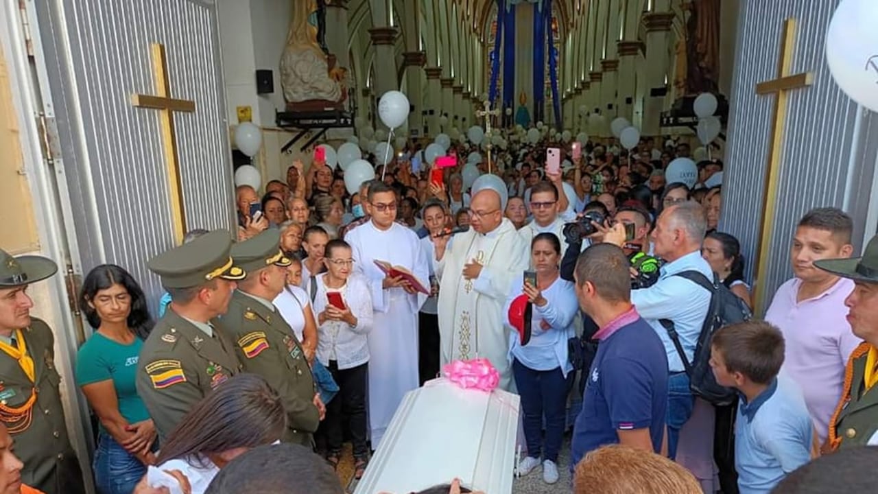 La estampida ocurrió en el cementerio central de Chinchiná, Caldas.