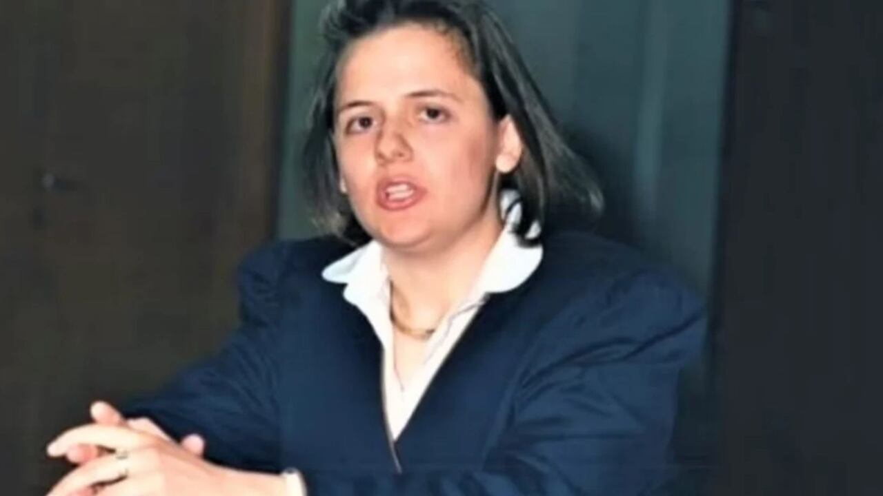 La historia de la profesora fantasma que fue despedida después de 20 años de no asistir a su trabajo