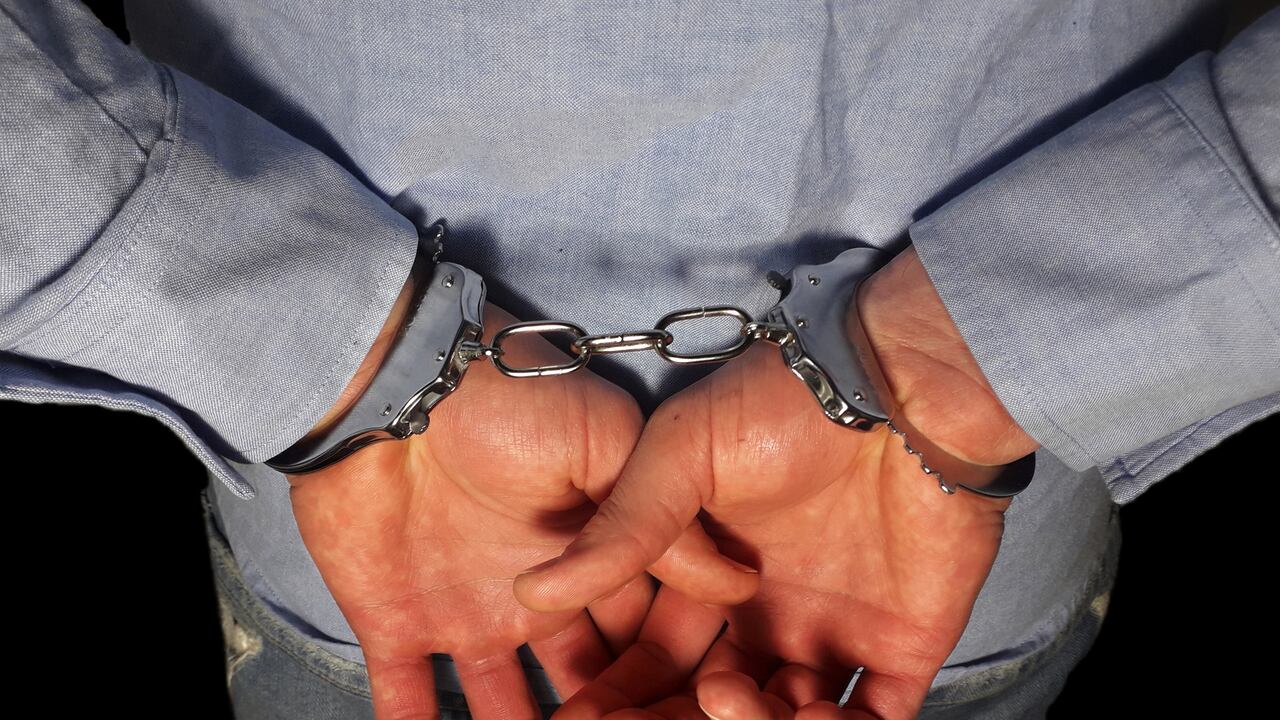 Jíbaro se las daba de vivo y escondía la droga que vendía en un yeso