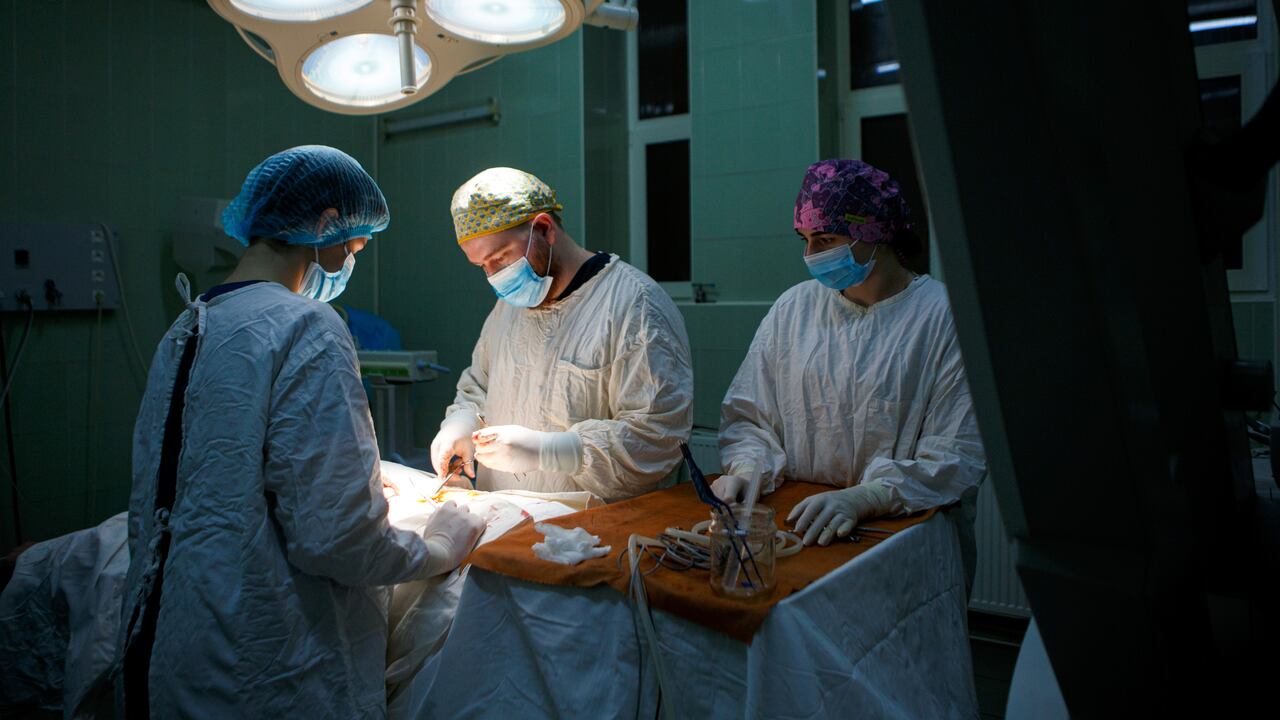 UZHHOROD, UKRAINE - FEBRUARY 4, 2022 - Medics are seen at work in an operating theatre at the Zakarpattia Regional Neurosurgery and Neurology Centre in Uzhhorod, Zakarpattia Region, western Ukraine. (Photo credit should read Serhii Hudak/ Ukrinform/Future Publishing via Getty Images)