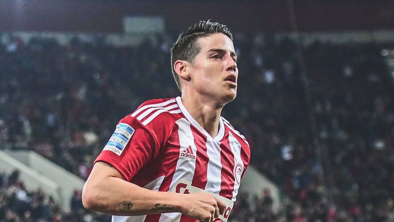 El colombiano marcó su tercer gol con el Olympiakos.