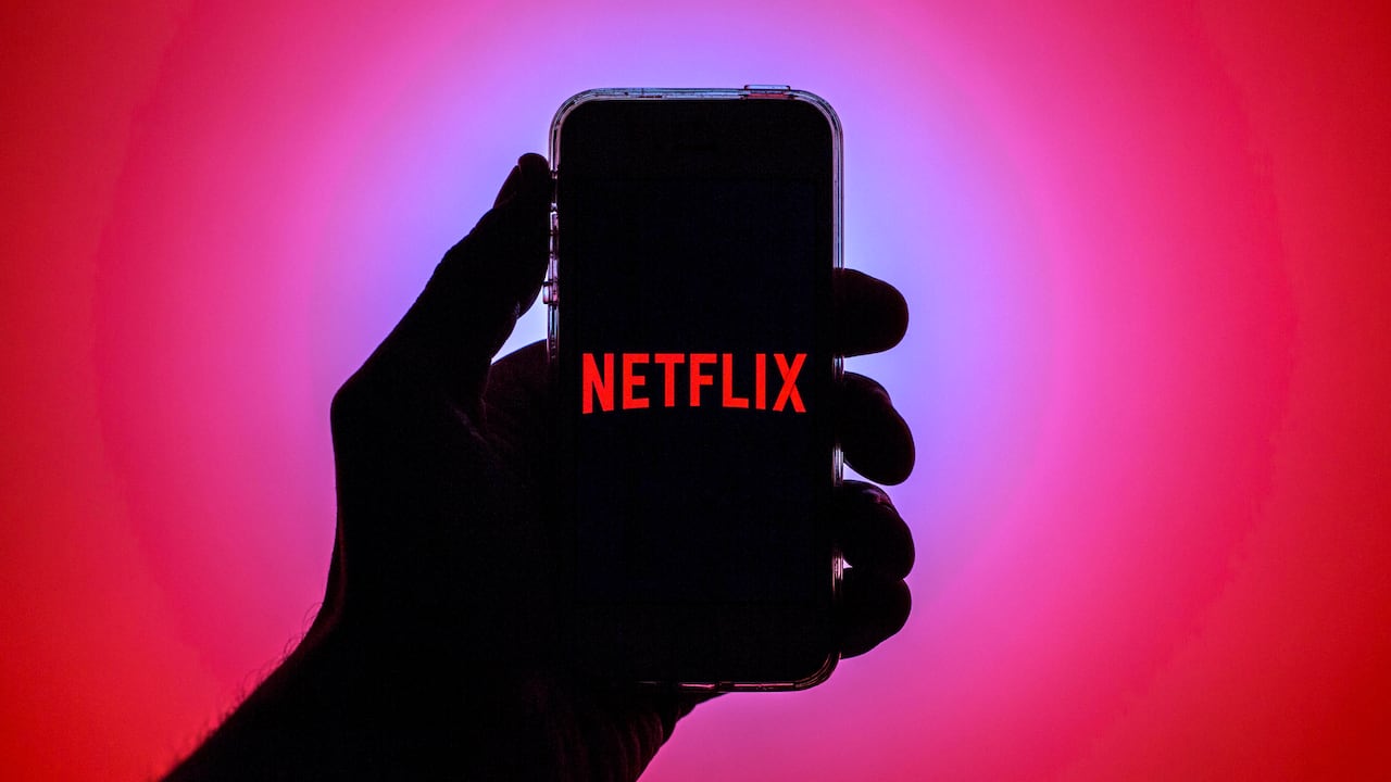 En esta ilustración fotográfica, la aplicación Netflix que se ve en la pantalla de un teléfono inteligente.