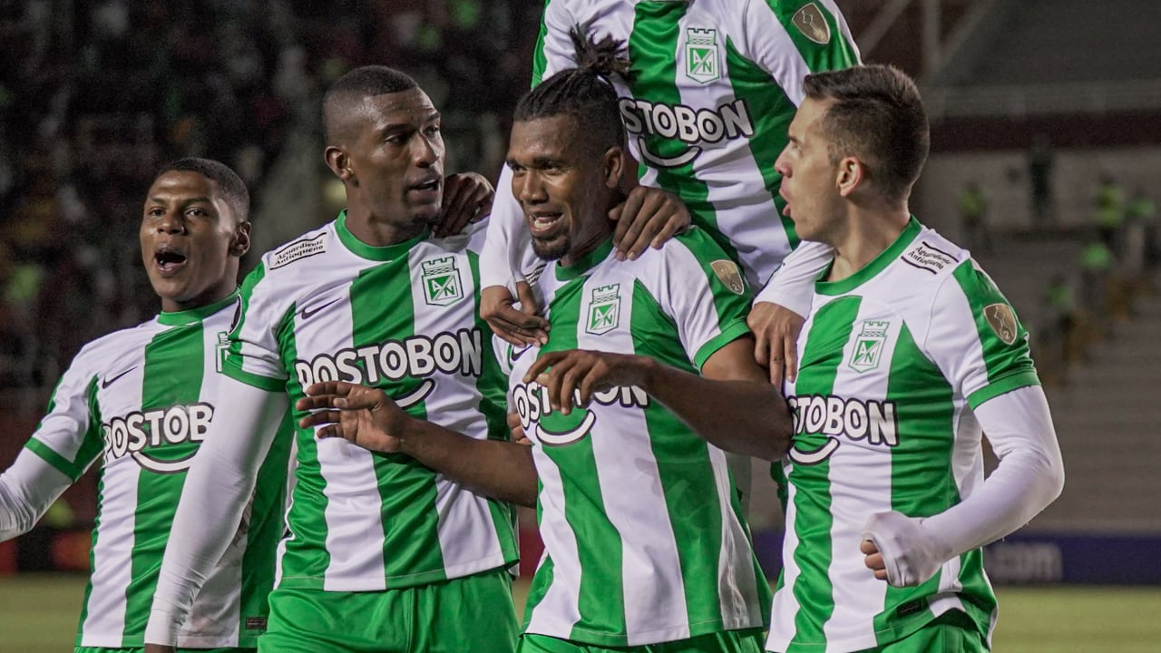 Atlético Nacional celebra su triunfo ante Melgar en Perú.