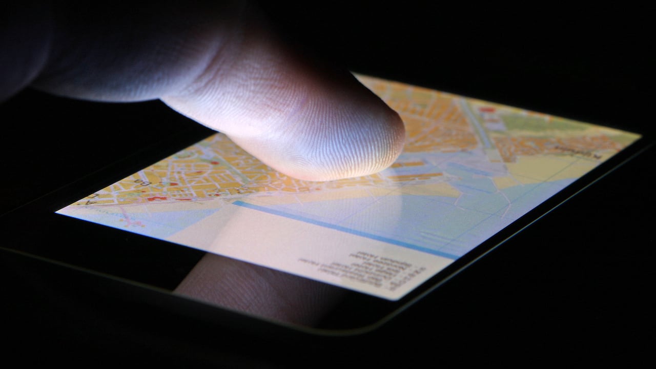 ¿Cómo averiguar la ubicación de un contacto?