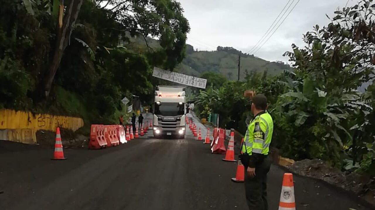 Vía Ibagué - Cajamarca.