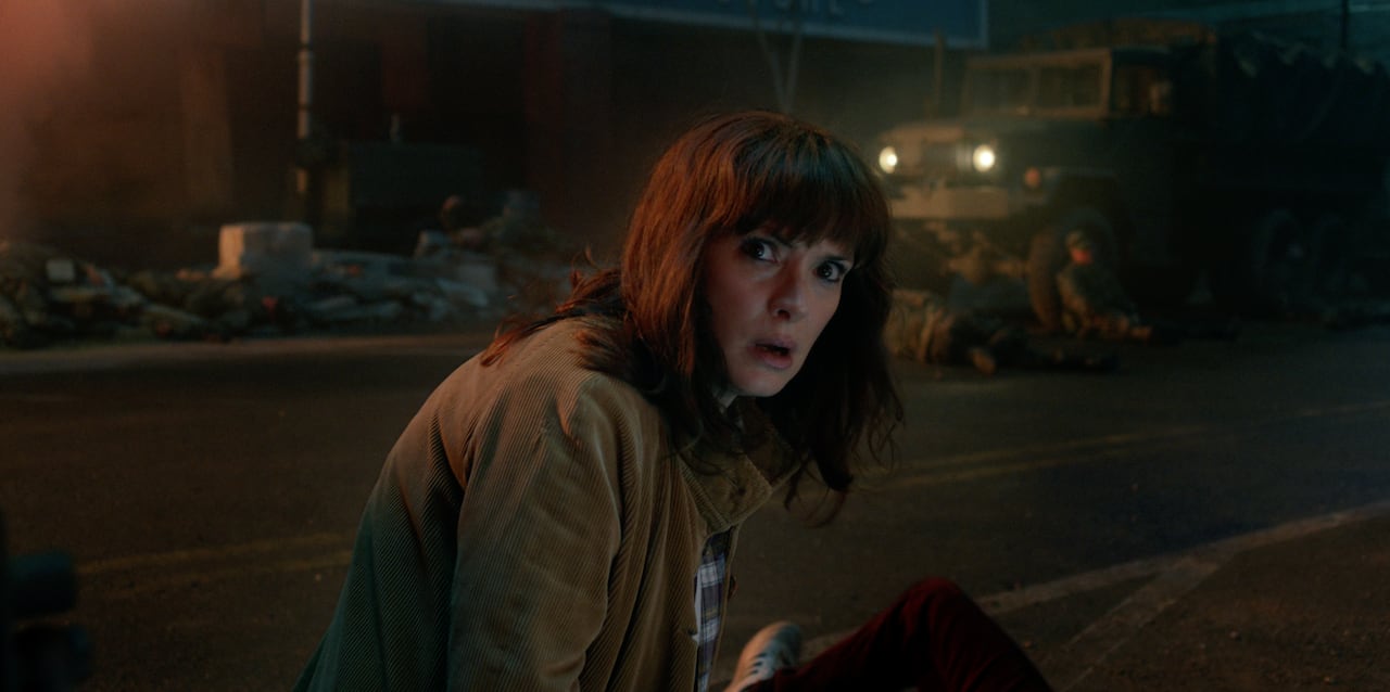 STRANGER THINGS. Winona Ryder as Joyce Byers in STRANGER THINGS. Cr. Courtesy of Netflix © 2025