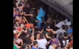 Turba enardecida golpea a ladrón en Cali