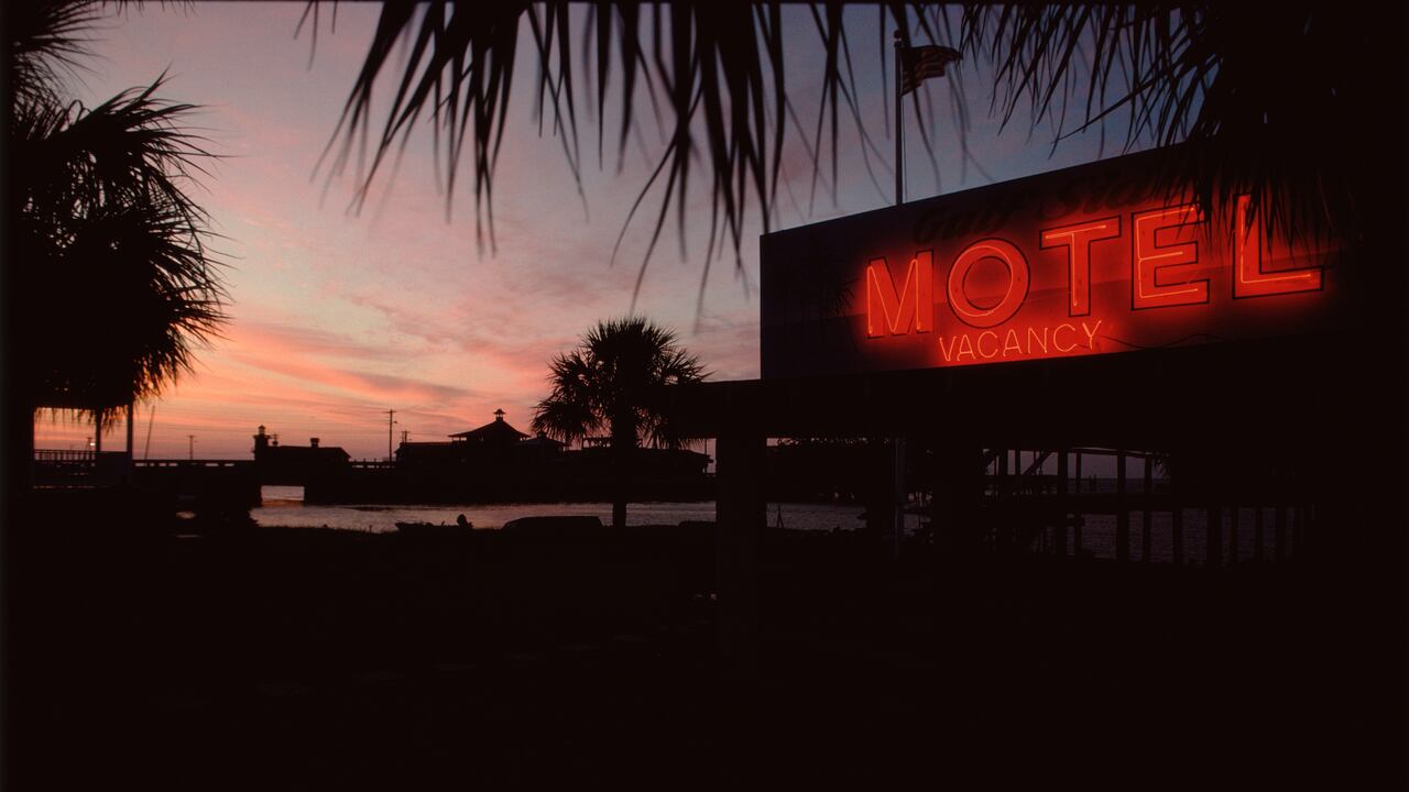 Juan Pablo Obregón llora en motel