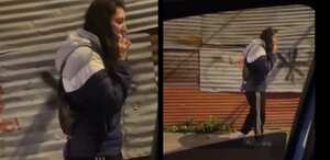 Mujer: "habla con el demonio de Tasmania"