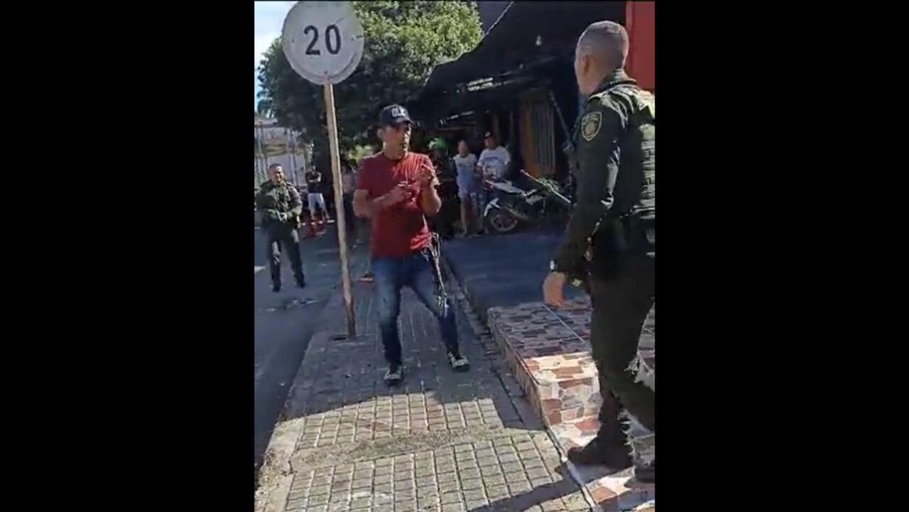 Impactantes imágenes, en video quedó el momento en que hombre fue abatido luego de matar a su esposa