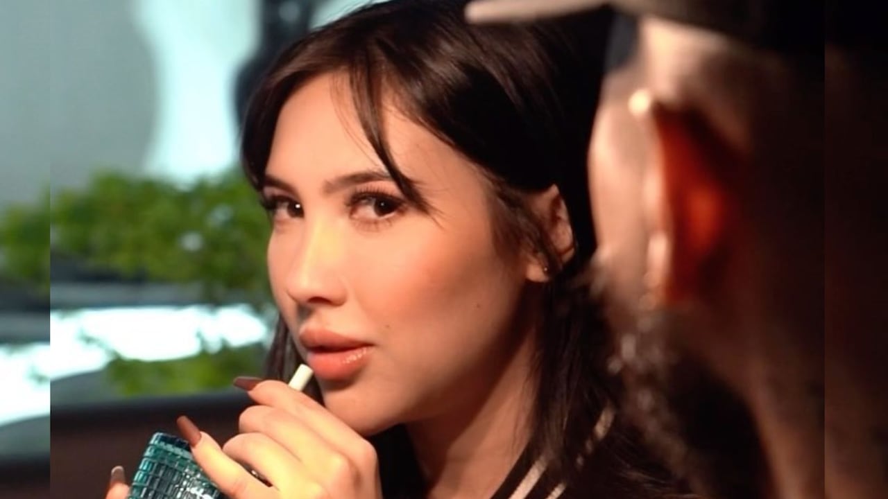 A Aída Victoria una licra ajustada le jugó una mala pasada