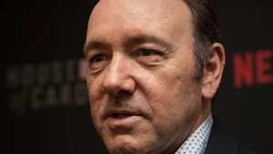 Kevin Spacey deberá pagar millonaria multa a la productora de ‘House of Cards’.