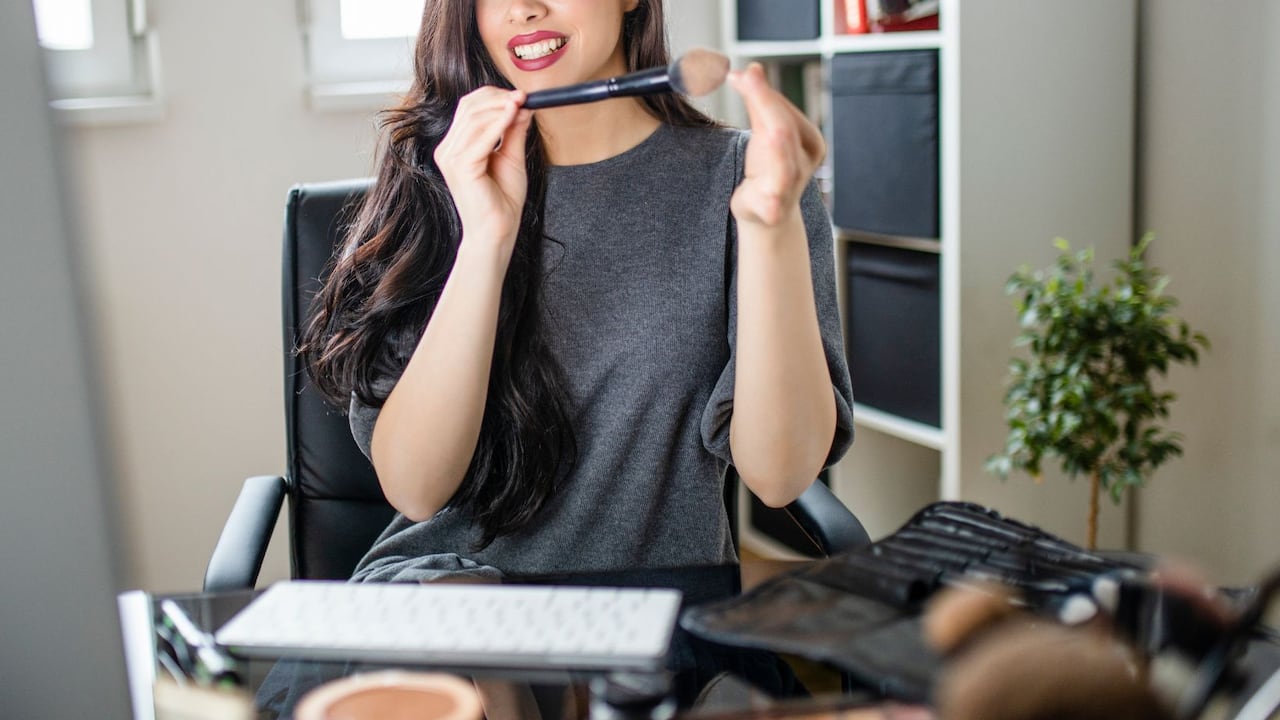 Las modelos webcam se acabarían con nueva reforma laboral, ¿por qué?