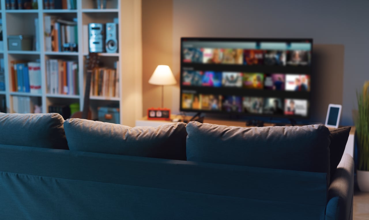 Smart TV / Televisor inteligente.