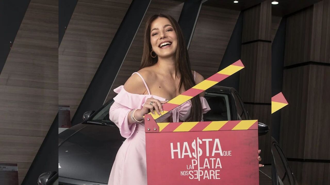 La nueva “Pajarita” calentó las redes sociales al lucir un súper «culotte» que destacó sus curvas