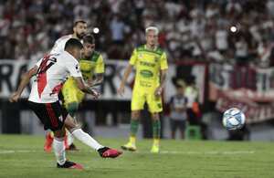 Juanfer Quintero, volante de River Plate.