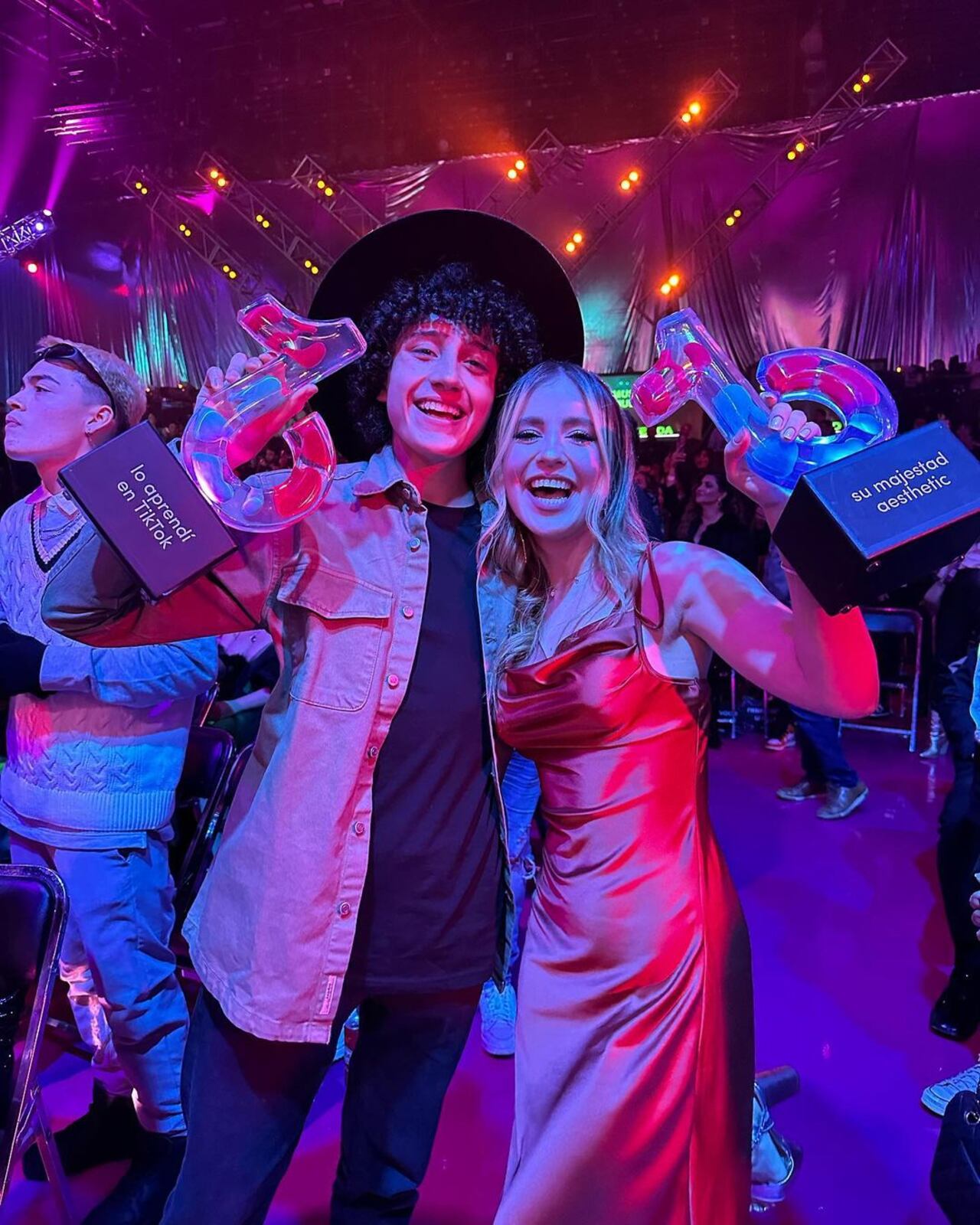 El borrego y Victoria fueron dos de los ganadores de los Tik Tok Awards 2023. Foto: Instagram @lagranjadelborrego.