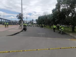 Las autoridades ya acordonaron la zona para hacer el levantamiento del cuerpo y avanzar con las investigaciones.