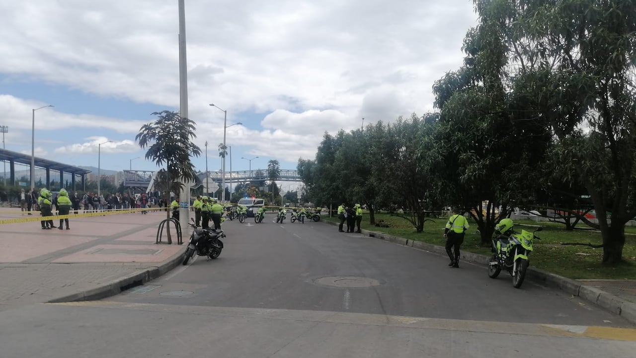 Las autoridades ya acordonaron la zona para hacer el levantamiento del cuerpo y avanzar con las investigaciones.