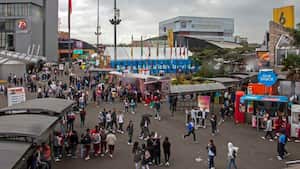 Este año regresa presencial la Feria del Libro de Bogotá a Corferias. Para entrar hay que tener carnet de vacunación.