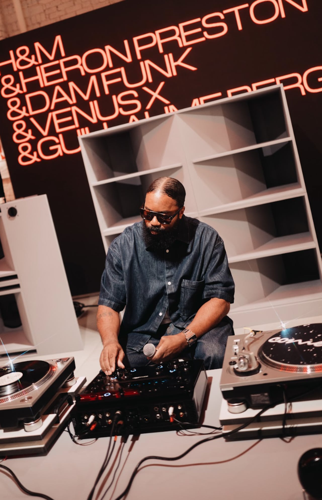 Diferentes figuras influyentes en el ámbito de la moda y la música fueron parte del evento realizado en Nueva York.