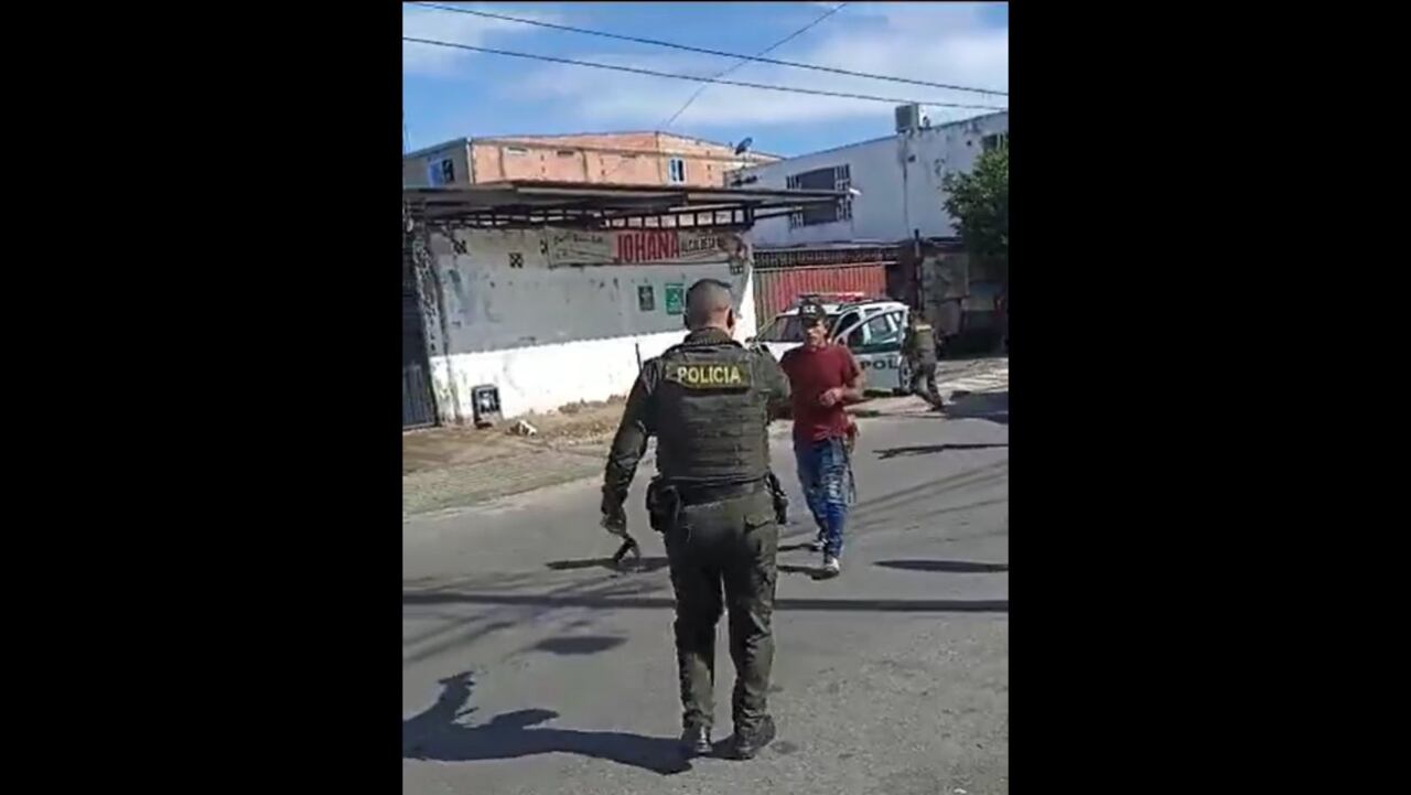 Impactantes imágenes, en video quedó el momento en que hombre fue abatido luego de matar a su esposa