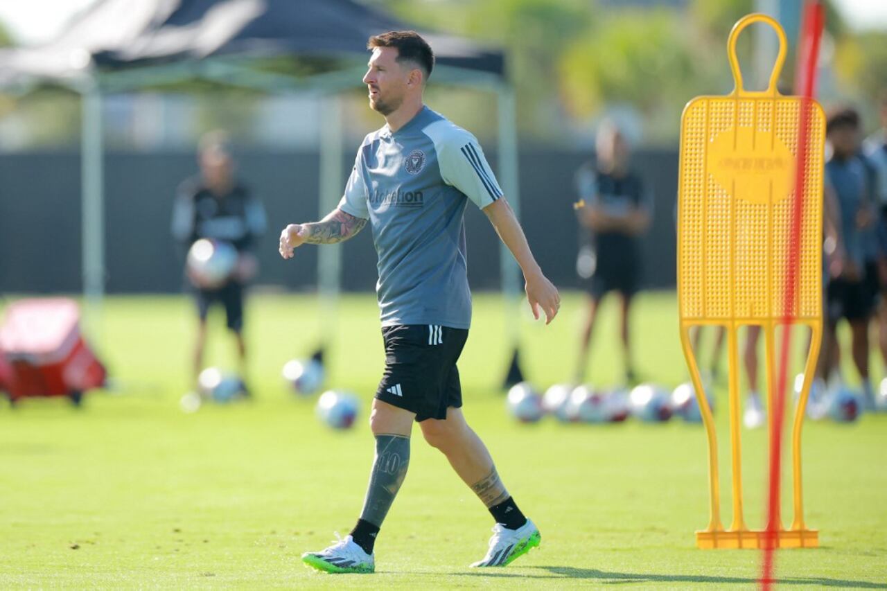 Lionel Messi en entrenamiento con Inter de Miami.