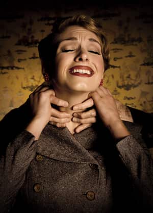 Asfixia a una mujer / Getty images
