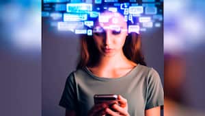 Un servicio digital usar inteligencia artificial para convertir ideas en texto.