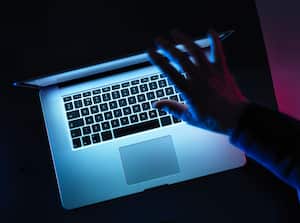 Influencer denuncia que le filtraron video íntimo que estaría en plataformas digitales