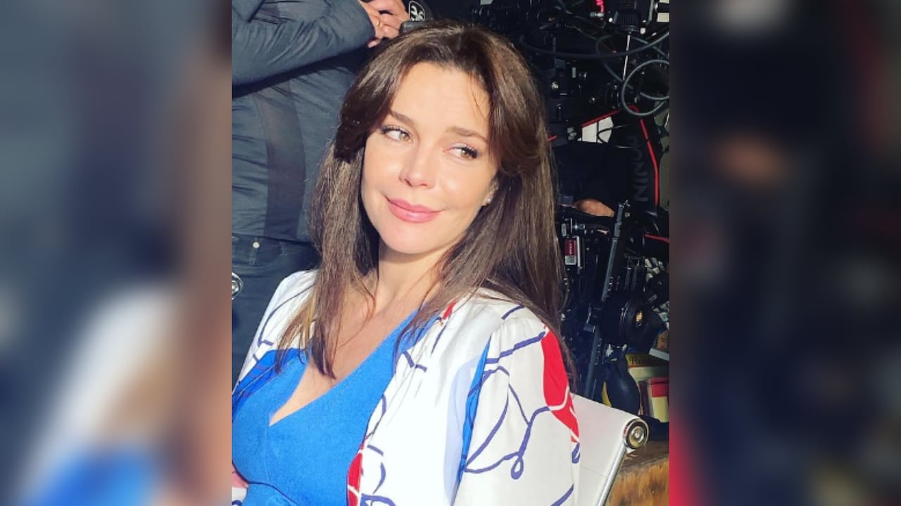 Flora Martínez actriz en el set de grabación